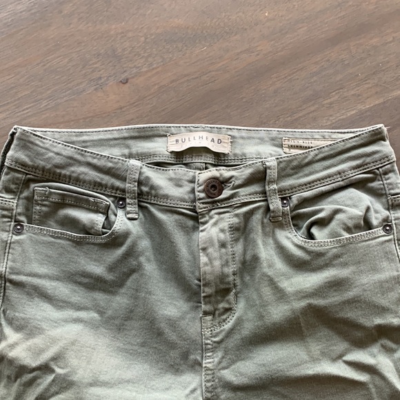 Moss green jeans size 9 Bullhead - Picture 5 of 12
